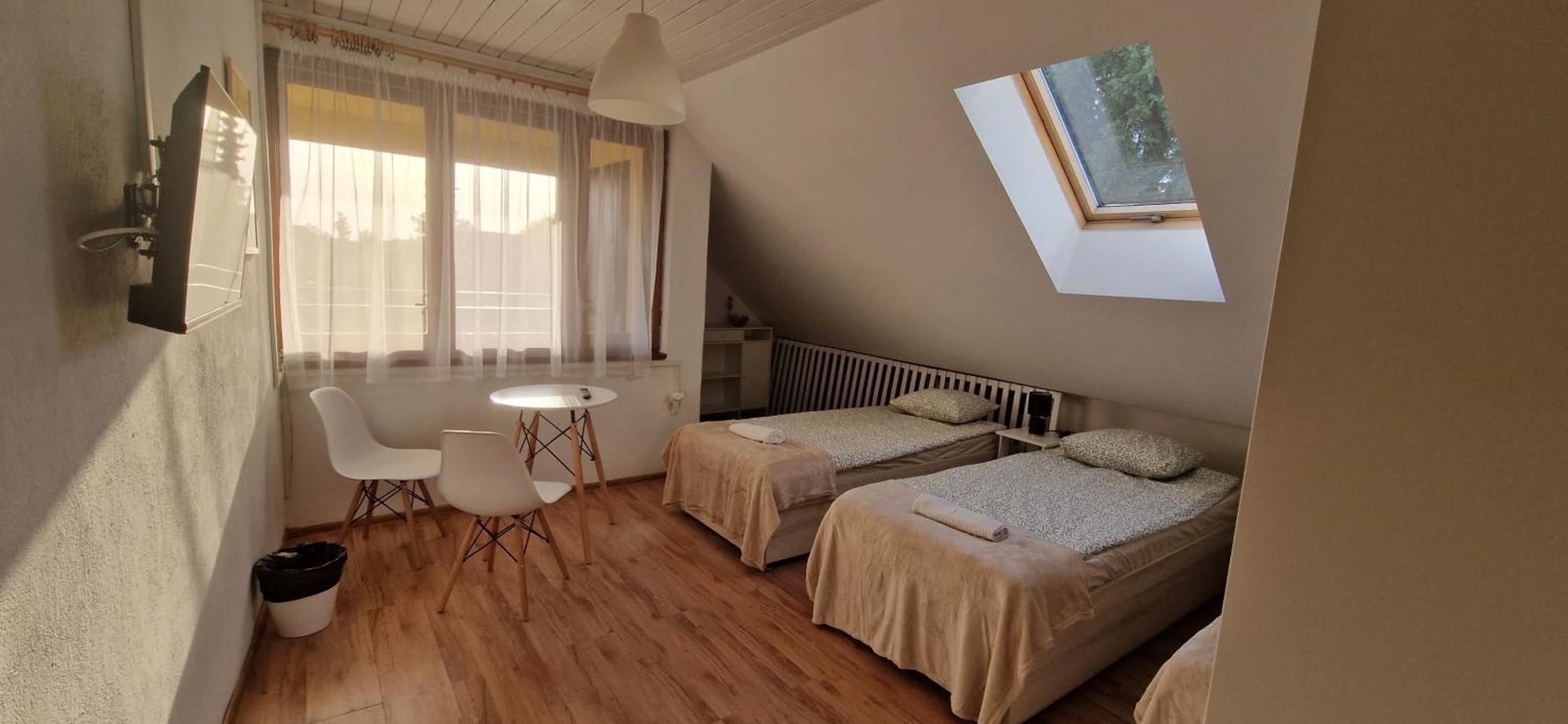Hostel Milicka Wroclaw Oda fotoğraf